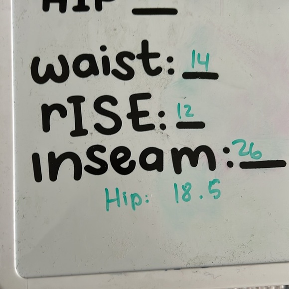 Universal thread Loose‎ Fit Straight Leg Barrel Pants. Size 6 - Picture 5 of 9